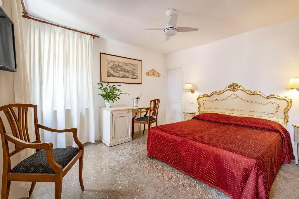 Room, Hotel San Luca, Venice