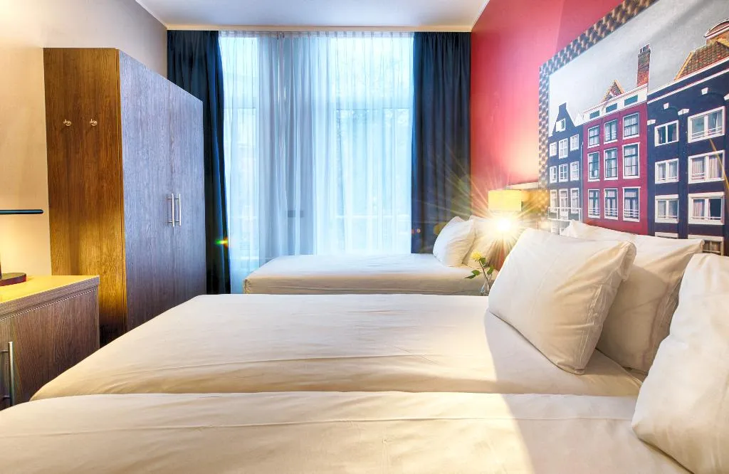 TRIPLE COMFORT Room, Leonardo Boutique Hotel Amsterdam Vondelpark, Amsterdam