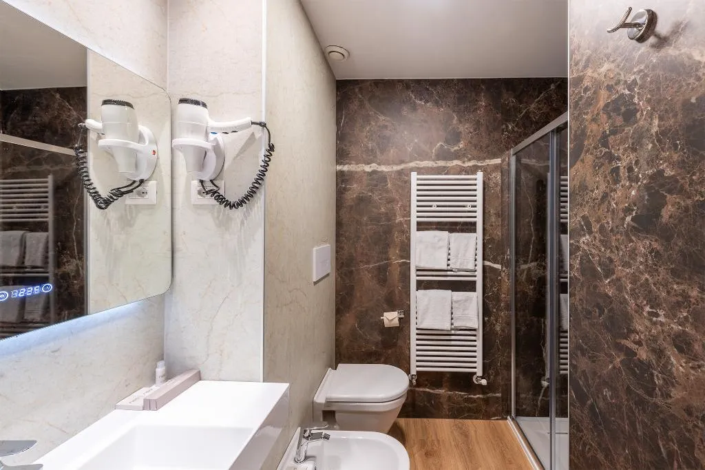 DOUBLE ECONOMY Room, Neo Hotel, Milan