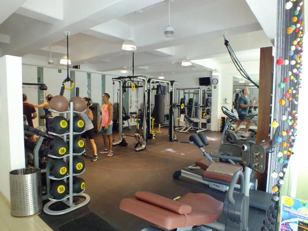 Sports and Entertainment, Sahara Hotel, Playa Del Carmen