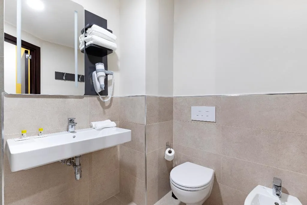 DOUBLE STANDARD Room, B&B Hotel Roma Fiumicino Aeroporto Fiera 1, Rome