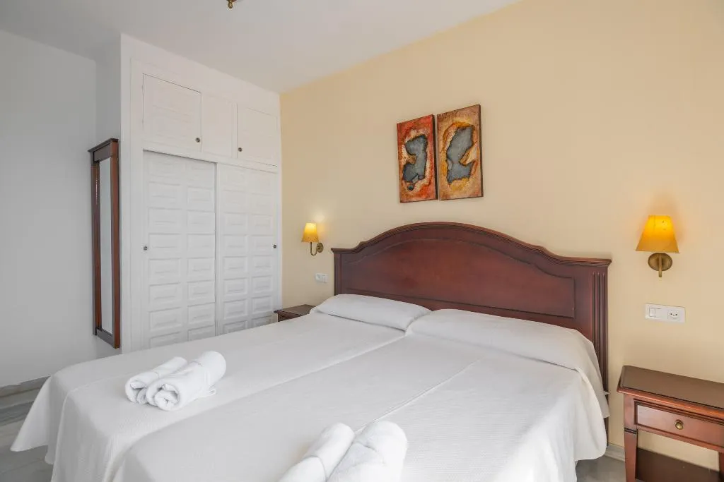 APARTMENT SEA VIEW ONE BEDROOM Room, Hotel Playamaro, Costa Del Sol
