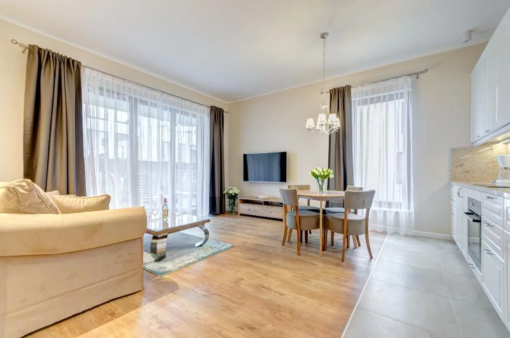 APARTMENT WITH BALCONY Room, Dom & House - Apartamenty Nowe Orlowo, Gdansk