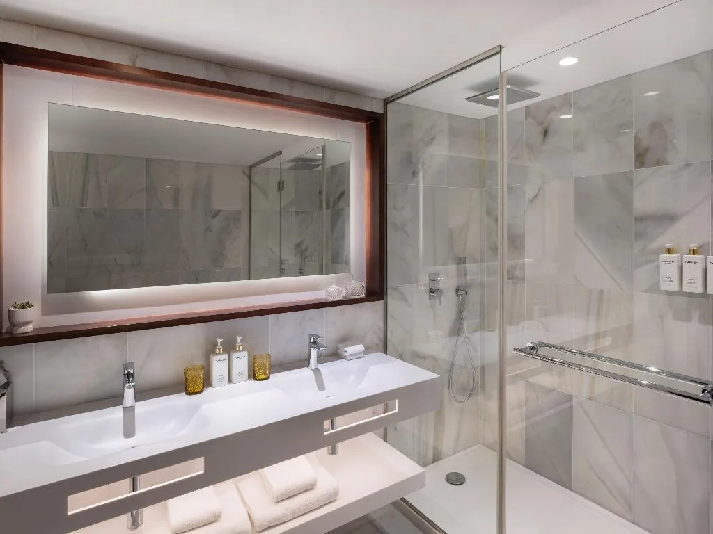Double or Twin Accesible Deluxe  Room, Hotel de Mar Gran Meliá, Majorca