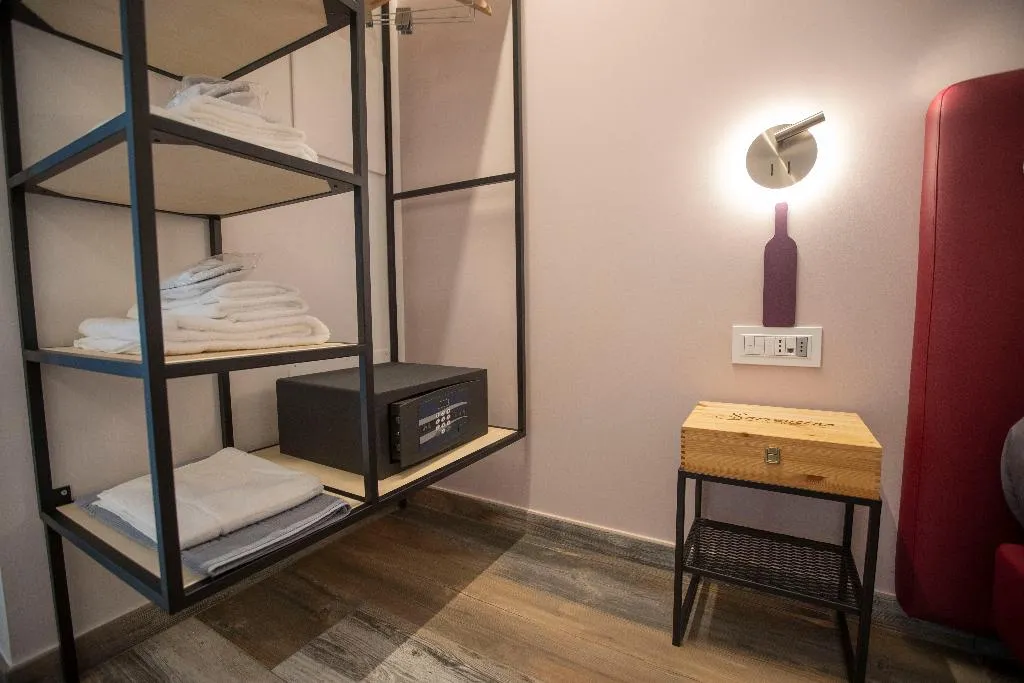 Double or Twin DELUXE Room, Vesuvio Inn Bed & Wine Experience, Naples