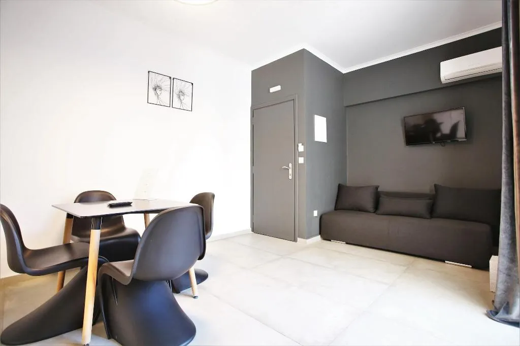 Room, Gk Athens, Athens