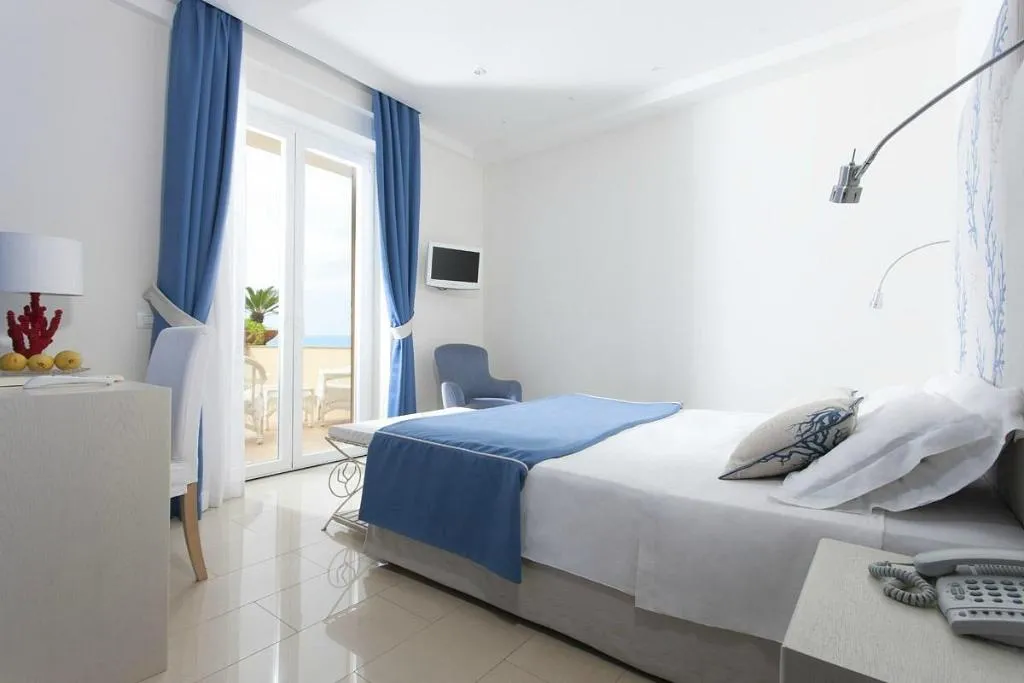 Double or Twin EXECUTIVE Room, Hotel Corallo Sorrento, Naples