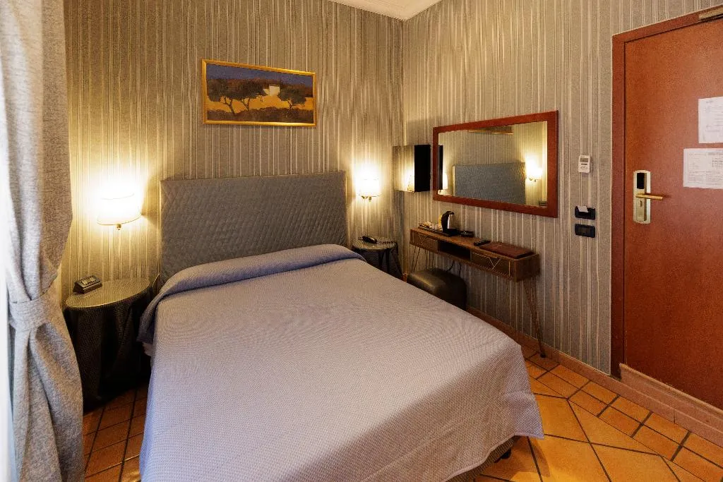 DOUBLE STANDARD Room, Hotel Lirico, Rome