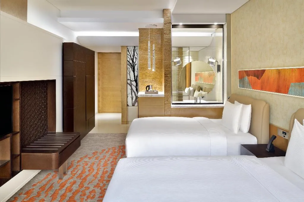 TWIN STANDARD Room, Crowne Plaza Dubai Marina, Dubai