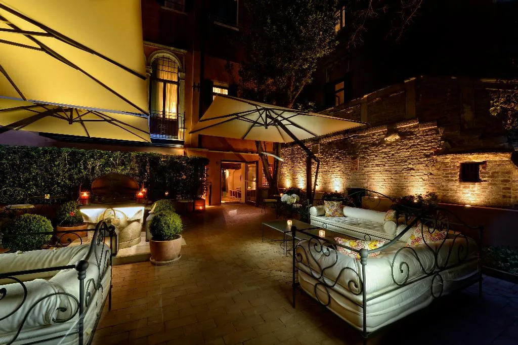 Terrace, Palazzetto Madonna, Venice