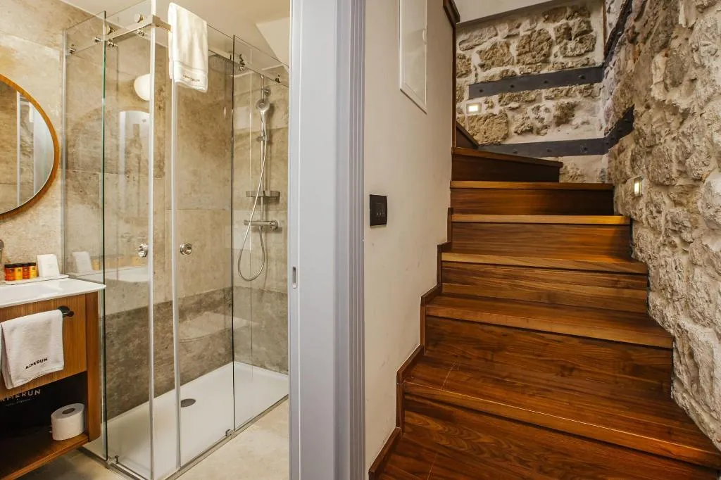 Room, Armerun Heritage Hotel & Residences, Split