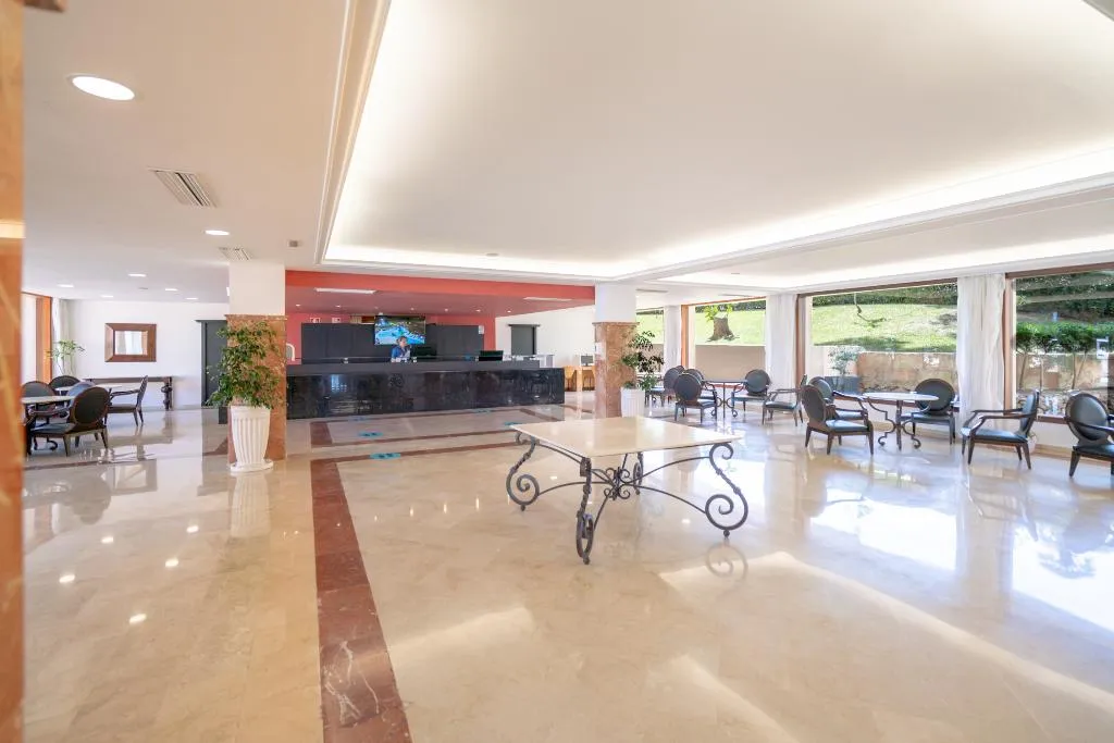 Lobby, Club Hotel Aguamarina, Menorca