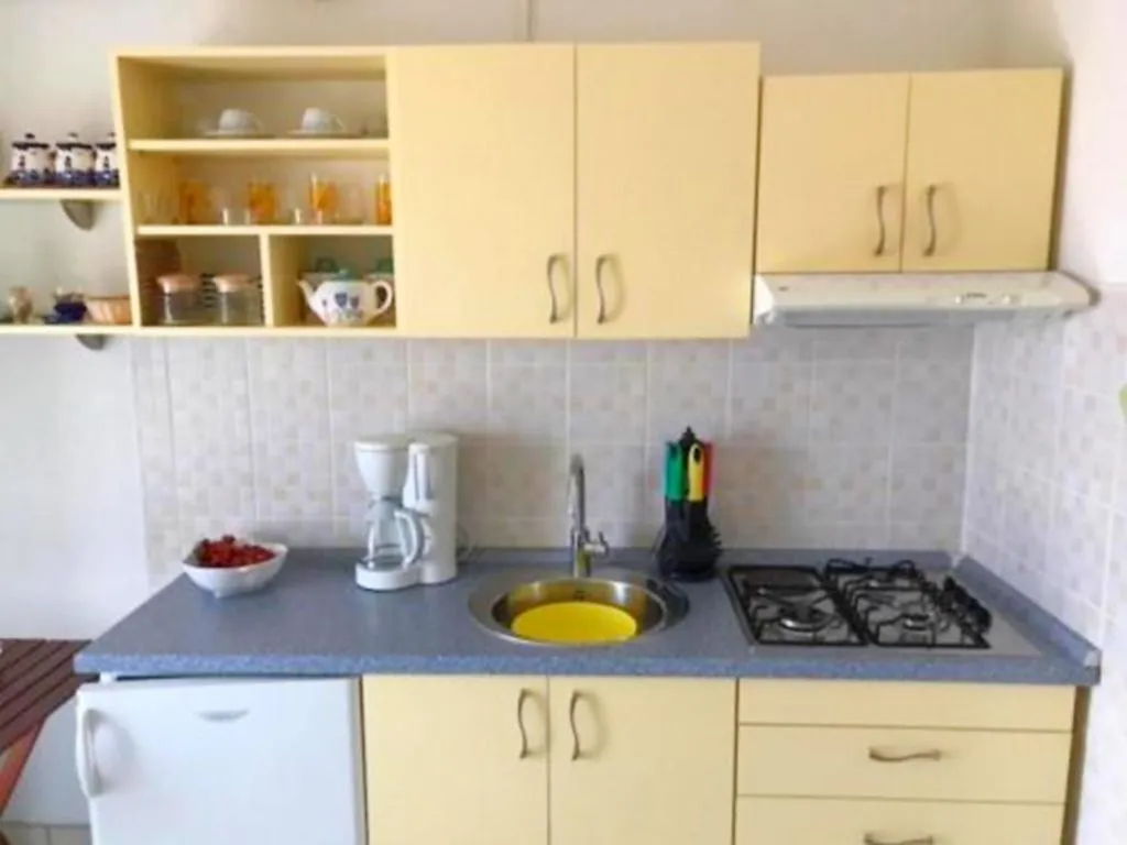 APARTMENT CAPACITY 2 Room, Olga, Split