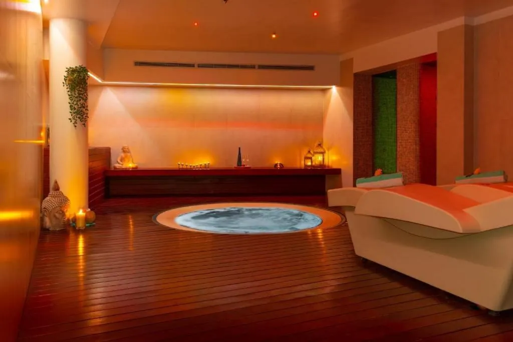 Sports and Entertainment, Hyde Park Lane, Lanzarote