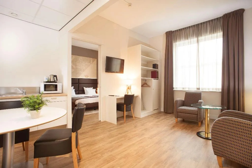 SUITE KING SIZE BED Room, Best Western Zaan Inn, Amsterdam
