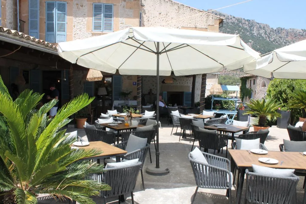 Terrace, Nou Dalt Muntanya, Majorca