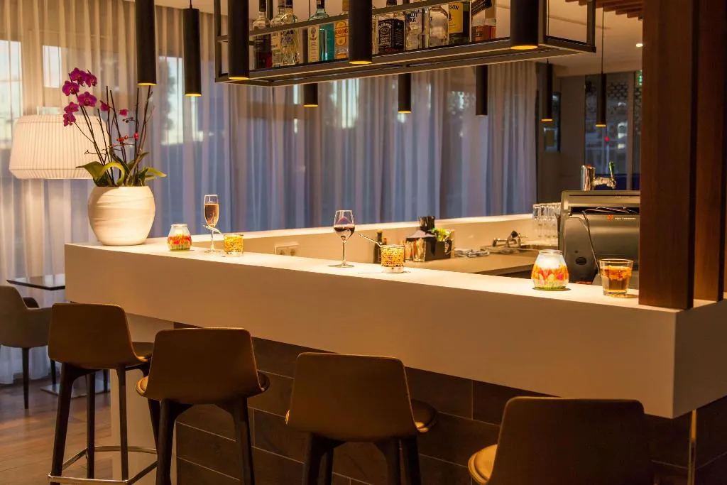 Bar, Hampton By Hilton Amsterdam City Centre East, Amsterdam