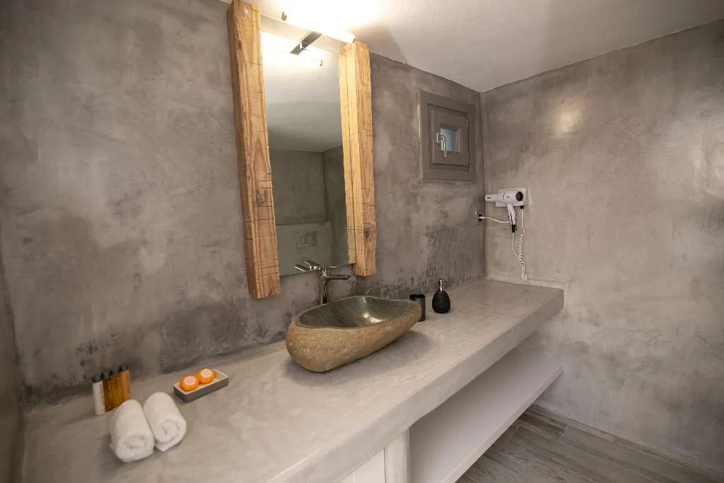 SUITE WITH JACUZZI Room, Aegean Melody Suites, Santorini