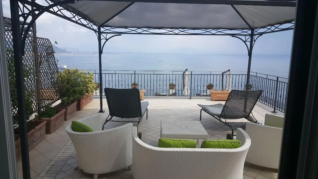 SUITE STANDARD Room, Raito, Naples