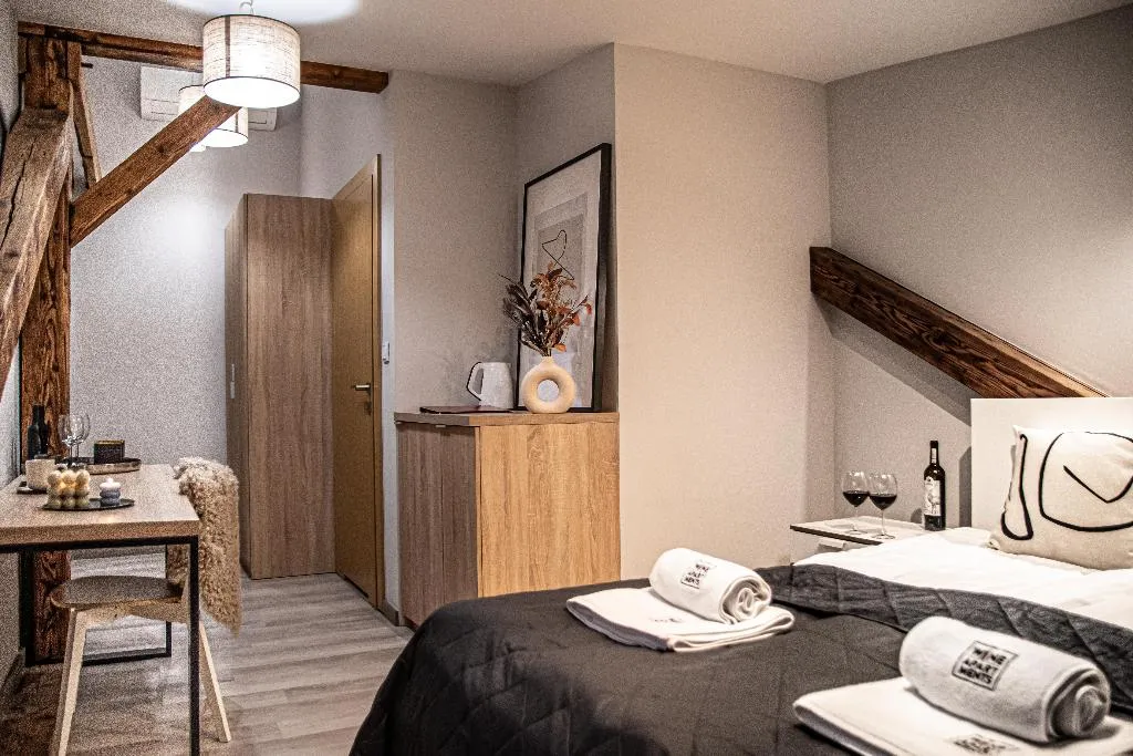 STUDIO STANDARD Room, Wine Apartments, Krakow