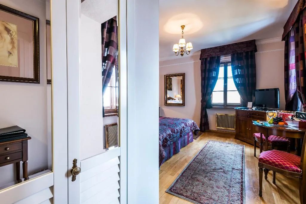 Double or Twin DELUXE Room, Golden Well, Prague