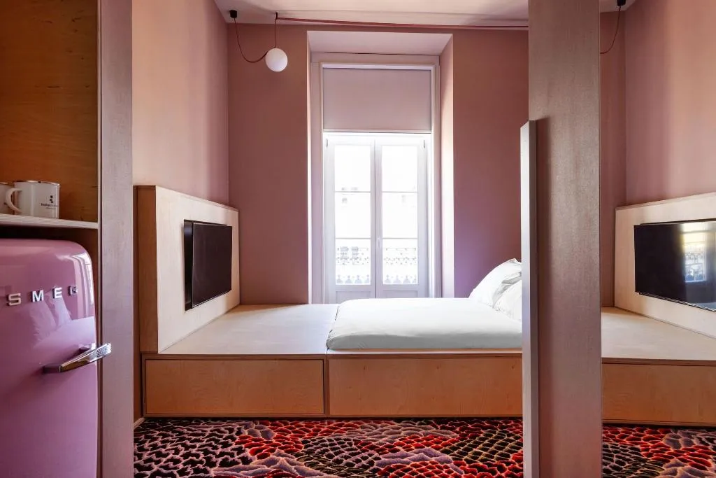 Room, Independente Bica, Lisbon