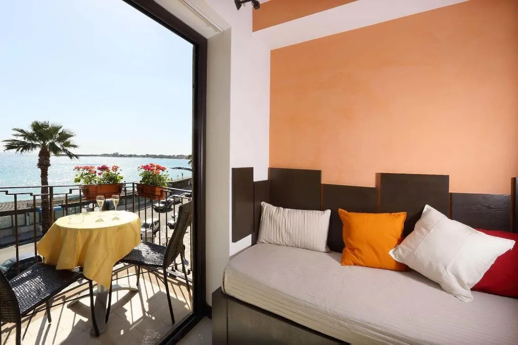 Room, San Giovanni, Taormina