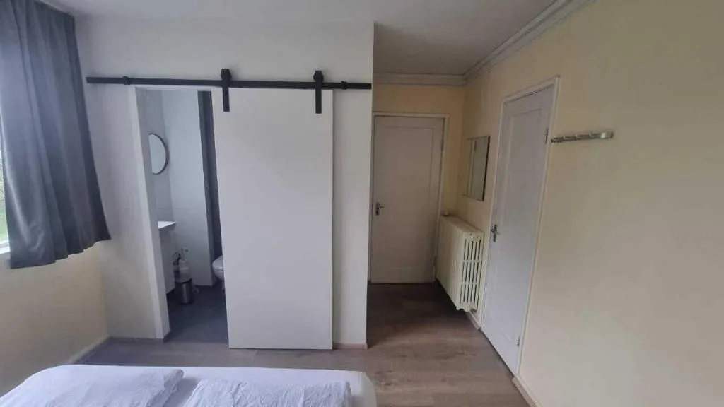 Room, Igdlo Guesthouse, Reykjavik