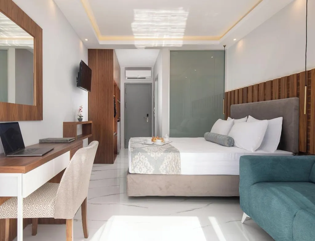 Room, 4- You Boutique, Thessaloniki