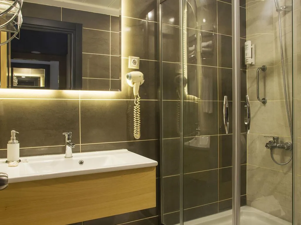 TRIPLE STANDARD Room, Berksoy Hotel, Izmir