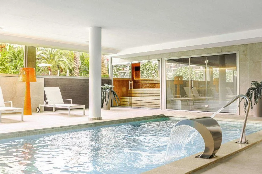 Sports and Entertainment, Zafiro Palace Palmanova, Majorca