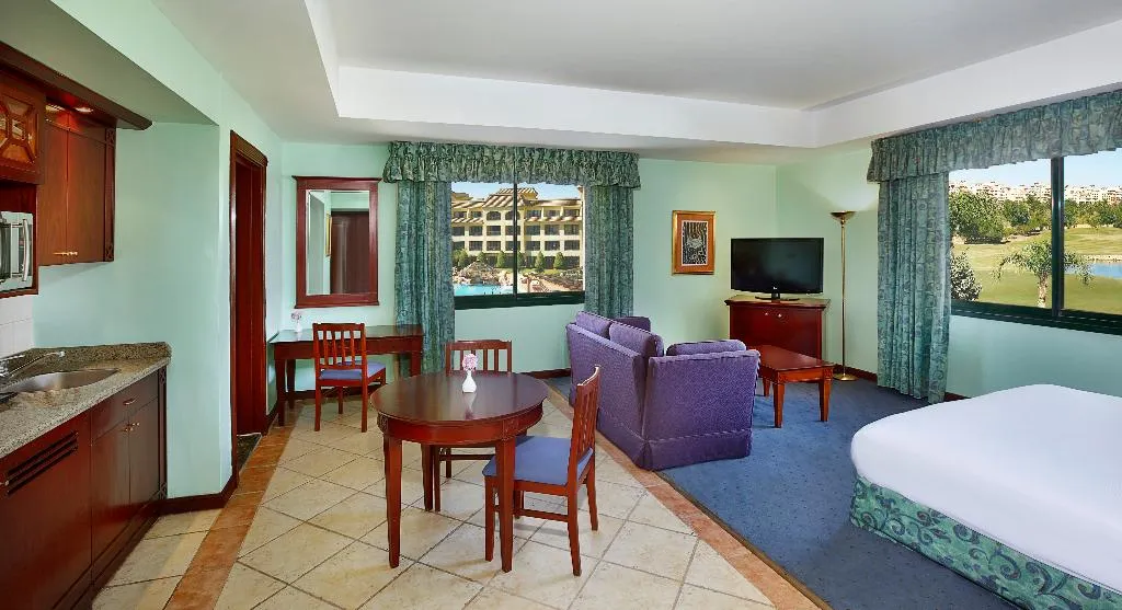DOUBLE DELUXE Room, Hilton Pyramids Golf, Cairo
