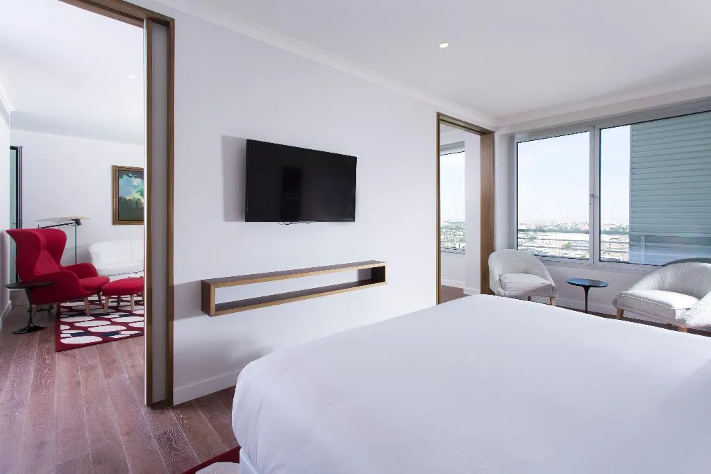 JUNIOR SUITE WITH TERRACE Room, NH Collection Madrid Eurobuilding, Madrid