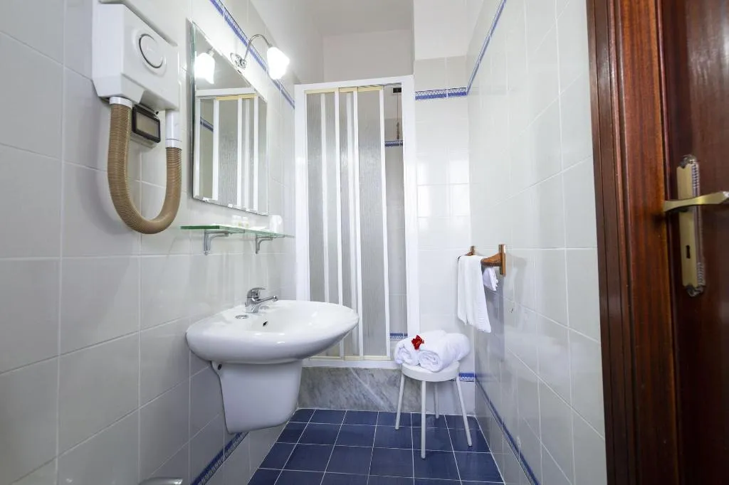 Room, Hotel Del Sole, Naples
