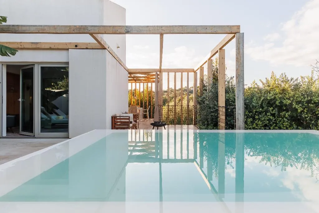 APARTMENT WITH PRIVATE POOL Room, Laranjal Farm House, Algarve