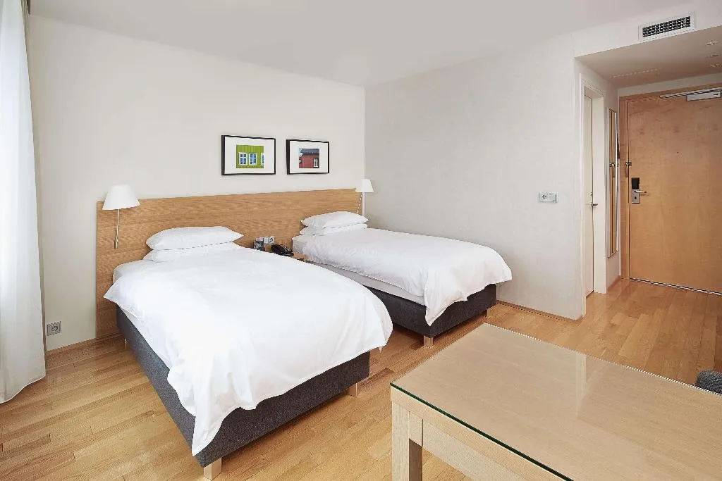 Room, Hilton Reykjavik Nordica, Reykjavik