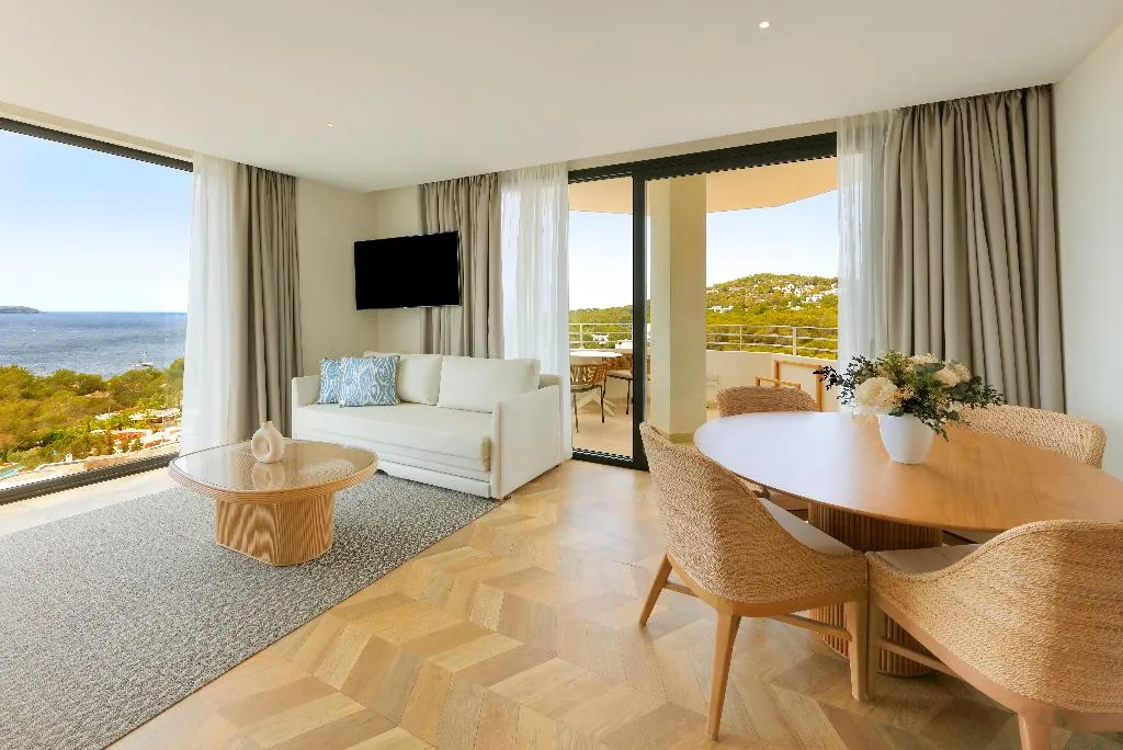 SUITE SEA VIEW Room, TRS Ibiza Hotel, Ibiza