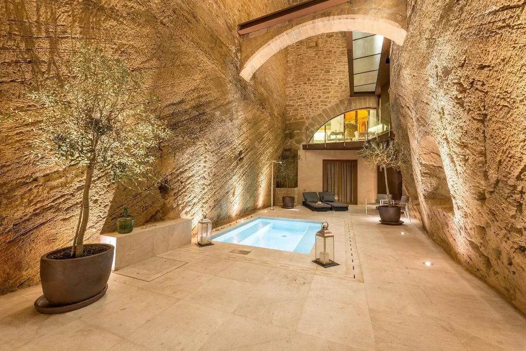 Sports and Entertainment, Hotel Can Mostatxins, Majorca