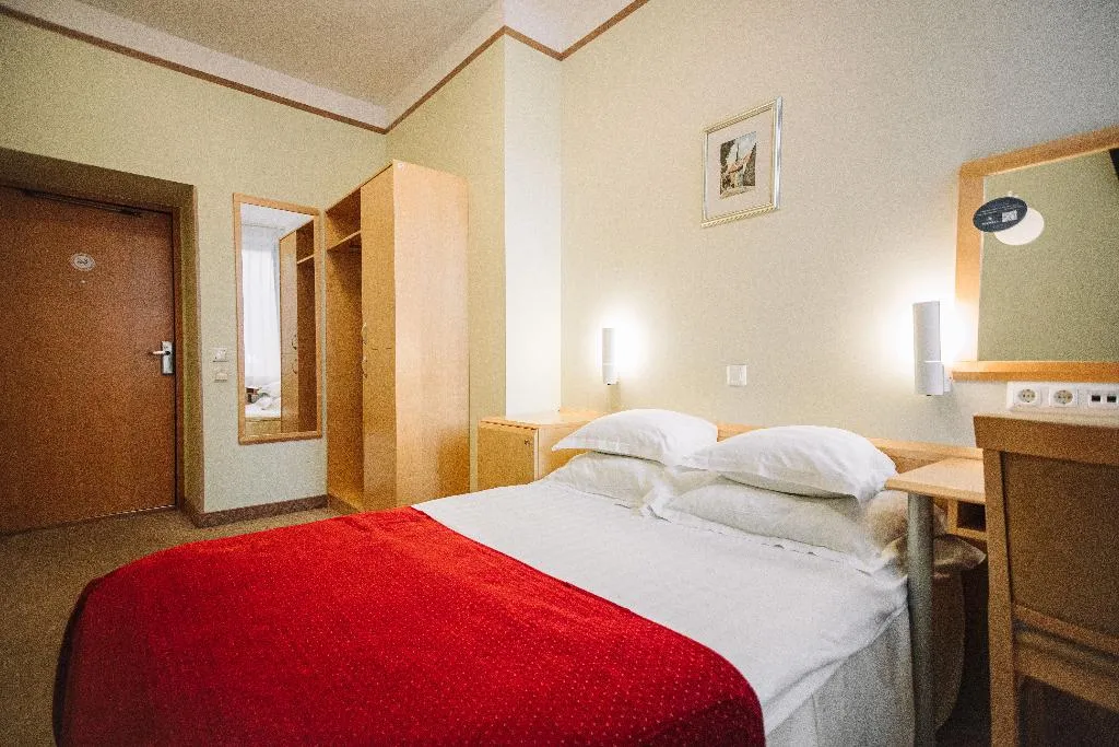 SINGLE STANDARD Room, Rixwell Viru Square Hotel, Tallinn