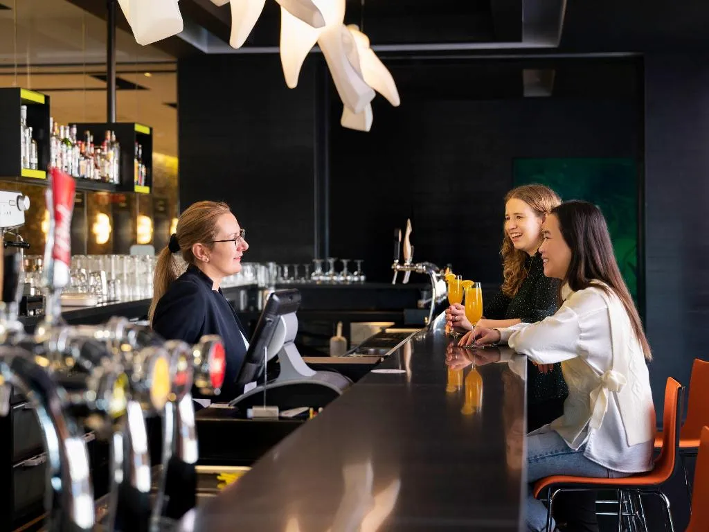 Bar, Novotel Amsterdam City, Amsterdam