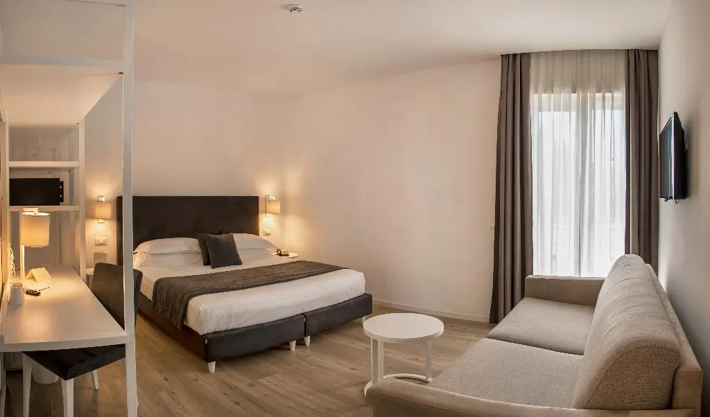 Double or Twin COMFORT Room, Hotel Isabella Sorrento, Naples
