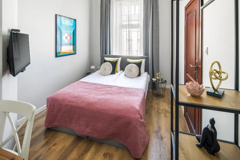 DOUBLE DELUXE ONE BED Room, Horizon Park Aparthotel, Krakow