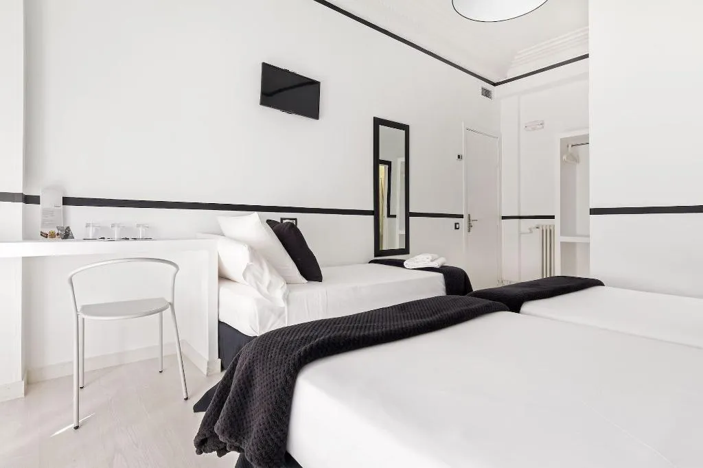 Room, Hostal Gran Via 63 Rooms, Madrid