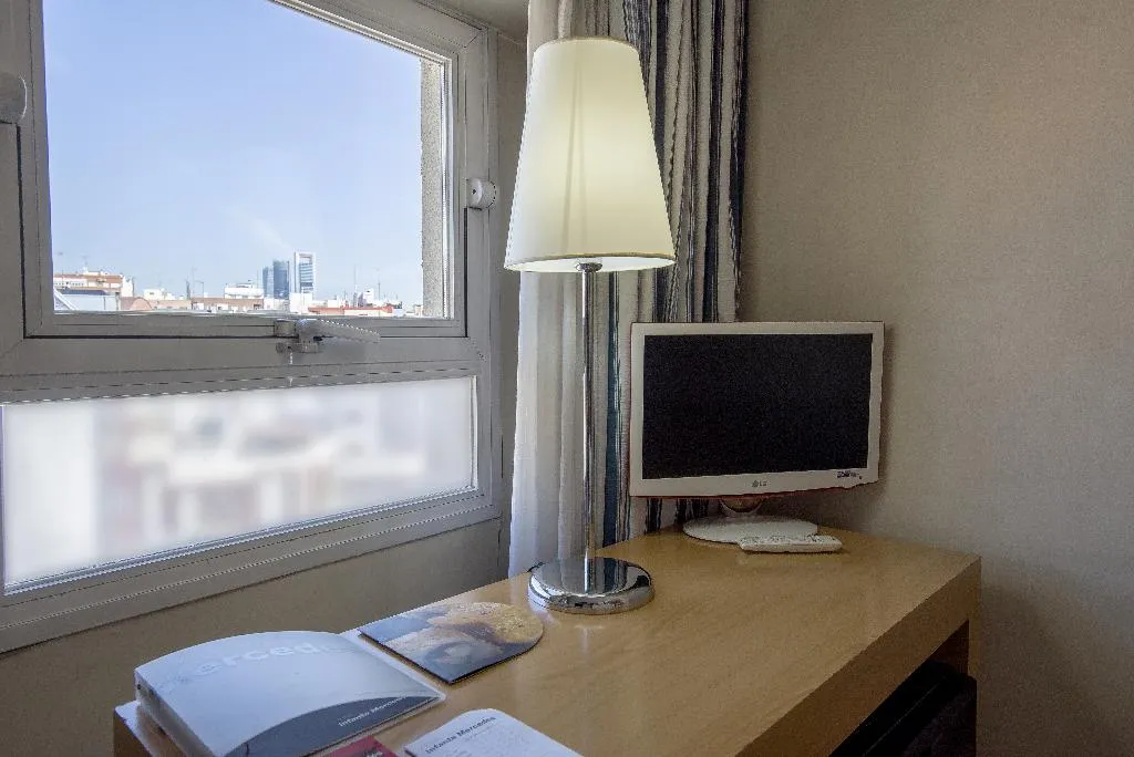 Room, Infanta Mercedes, Madrid