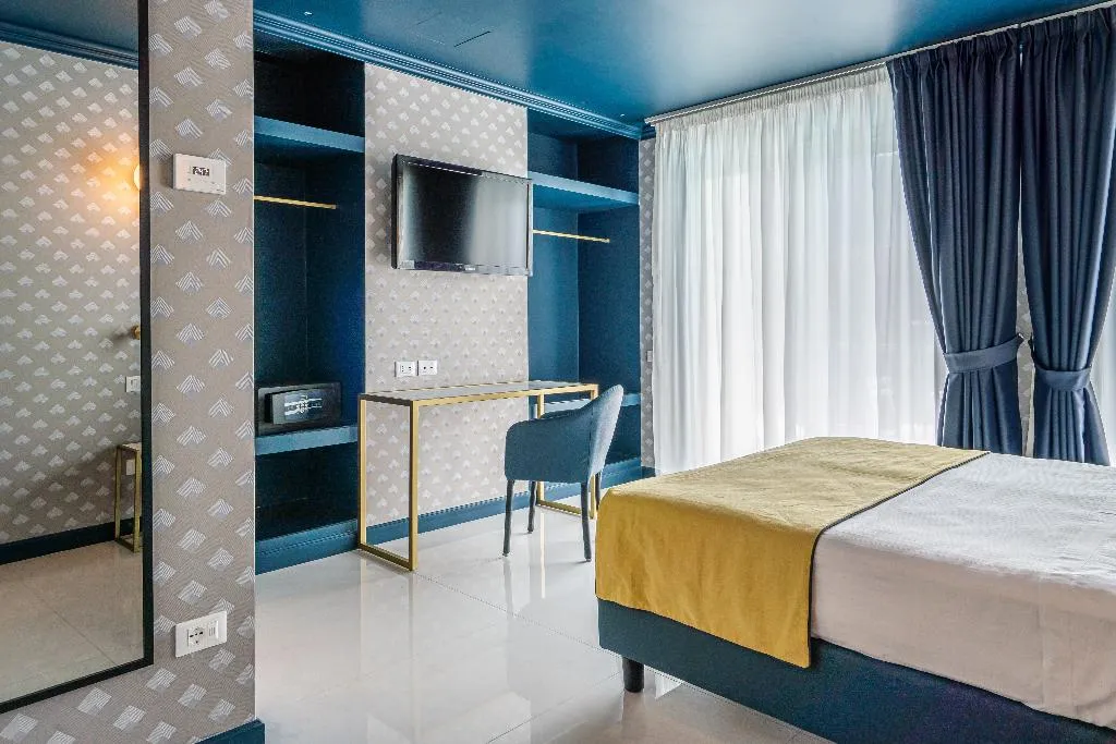JUNIOR SUITE SEA VIEW WITH BALCONY Room, Mary Hotel, Naples