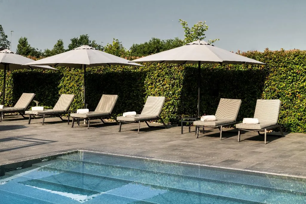 Pool, Litta Palace, Milan