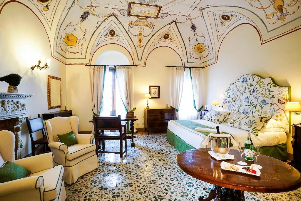 STUDIO STANDARD Room, Villa Cimbrone, Naples