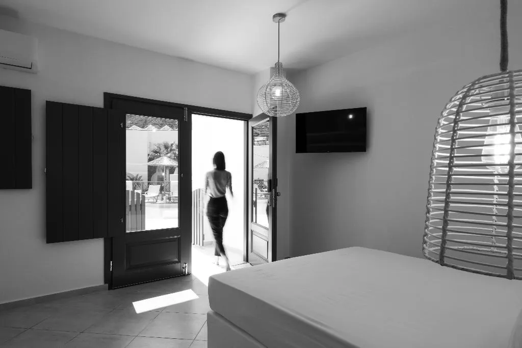 DOUBLE SUPERIOR Room, Sunshine, Santorini