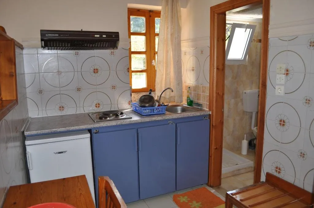 Room, Family Bikakis, Crete