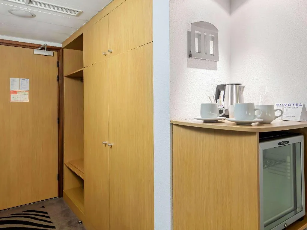 DOUBLE SUPERIOR Room, Novotel Krakow City West, Krakow